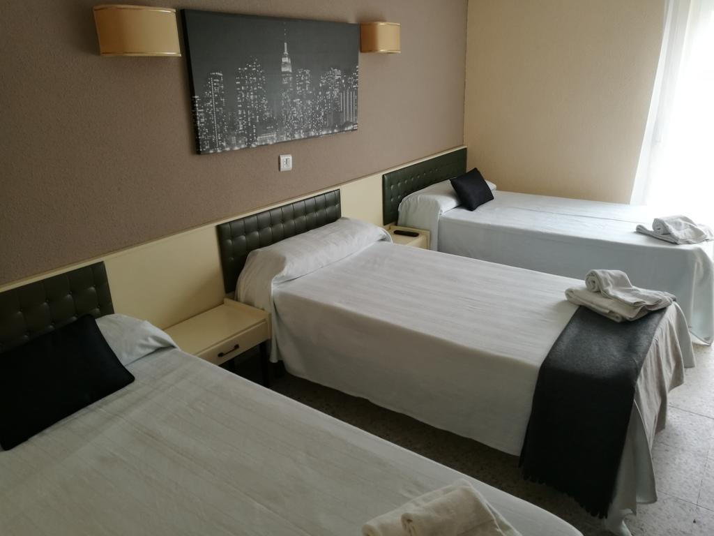 Hostal Isla Playa ภายนอก รูปภาพ